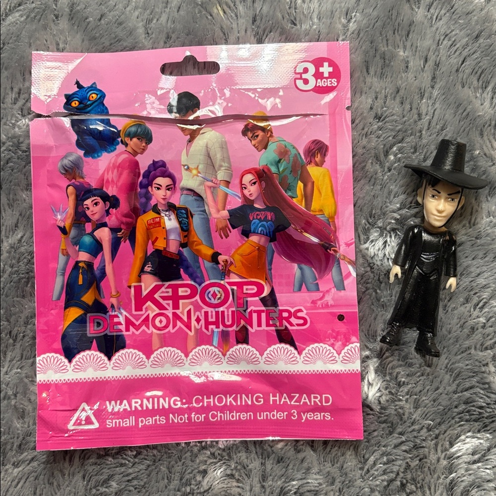 K Pop Bundle - Picture 13 of 13